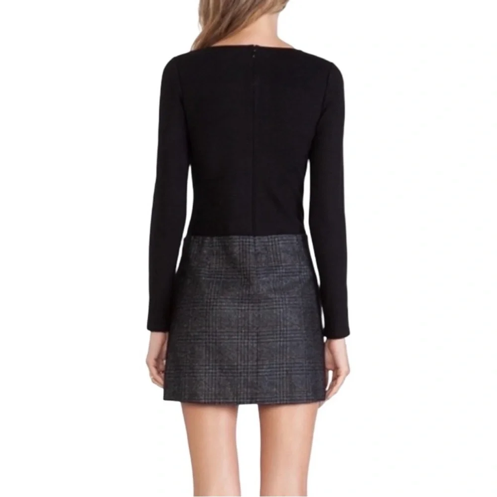 Theory Two-Tone Black and Gray Mini Skirt
